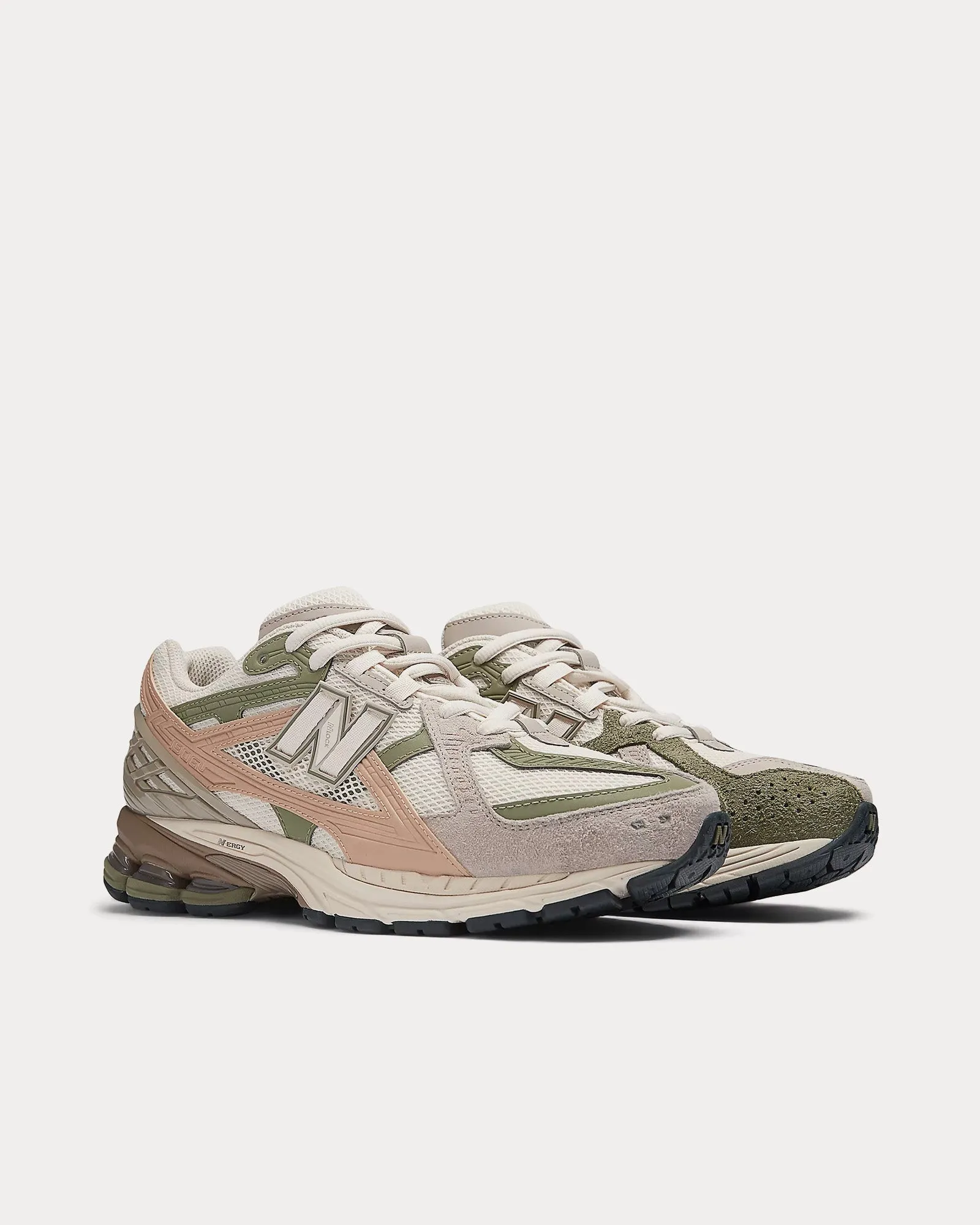 1906 Utility Linen / Dark Olivine / Flat Taupe Low Top Sneakers
