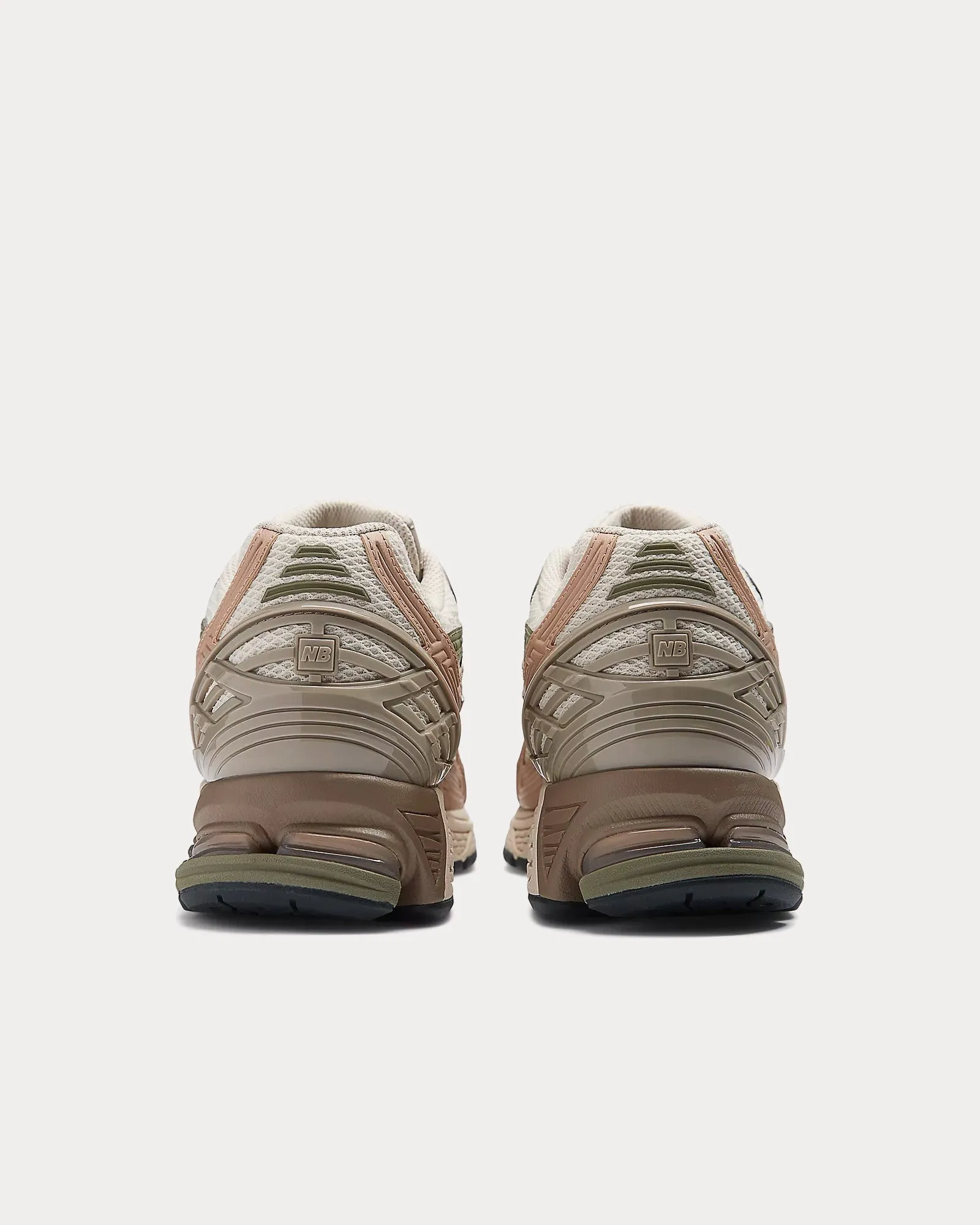 1906 Utility Linen / Dark Olivine / Flat Taupe Low Top Sneakers