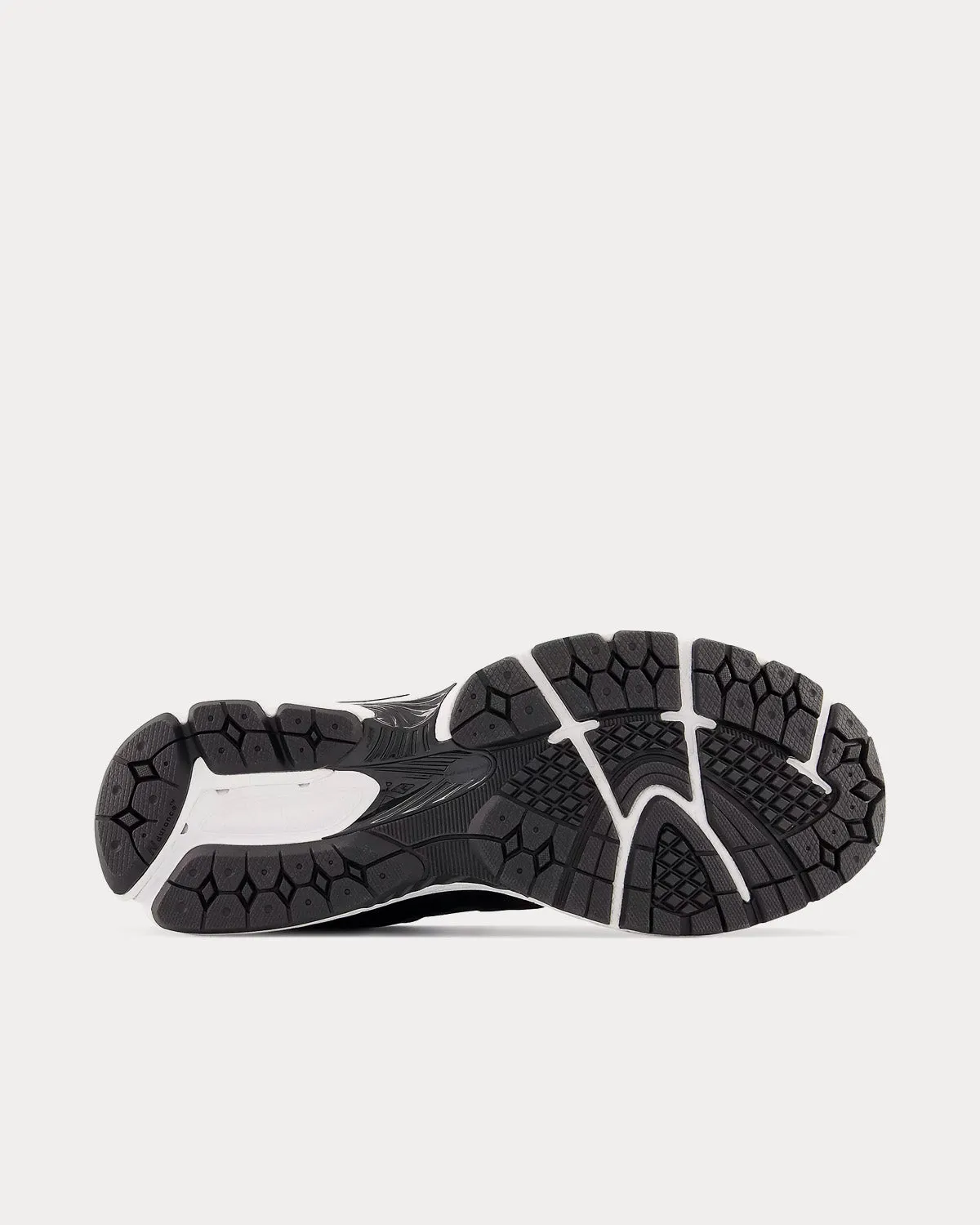 2002r Black / Phantom / Gunmetal Low Top Sneakers