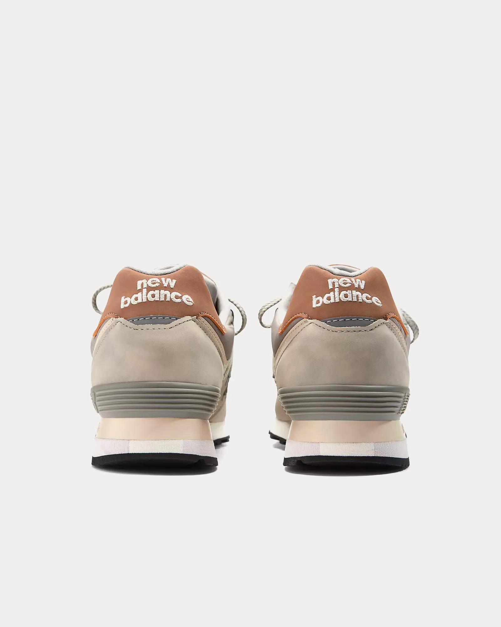 MADE in UK 576 Nostalgic Sepia Moonstruck / Elephant Skin Coco Mocca Low Top Sneakers